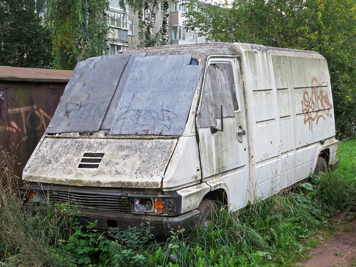 Кировская область, № (43) Б/Н 0084 — Renault Master '80-97; Транспортные средства без номеров (Кировская область)