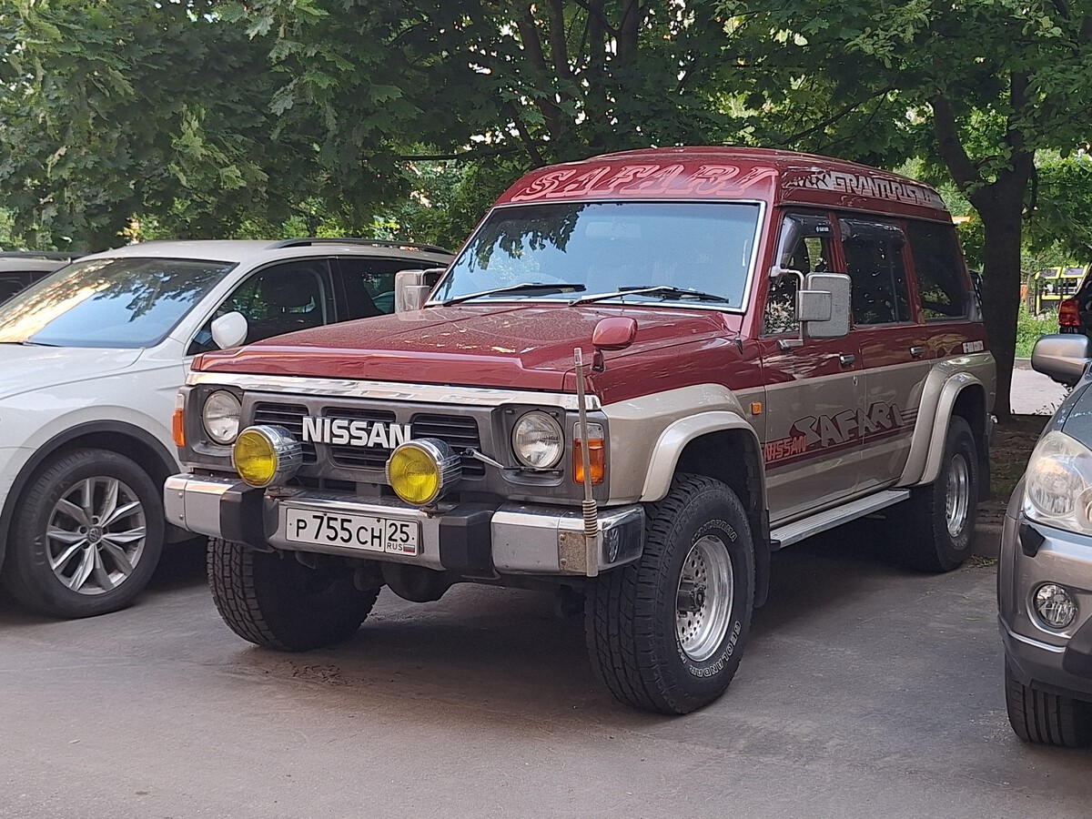 Приморский край, № Р 755 СН 25 — Nissan Safari (Y60) '87-97