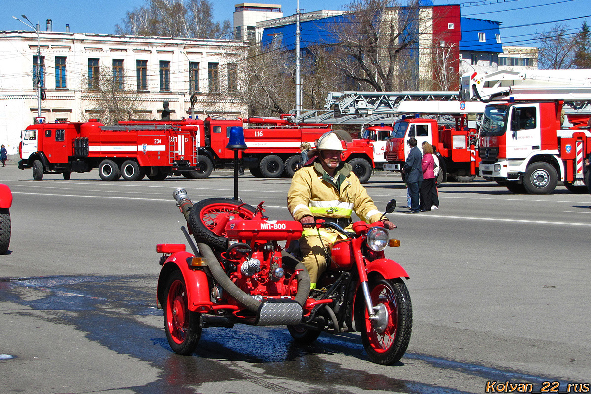 Алтайский край, № 9660 АМ 22 — Днепр МТ-10 / МТ-10-36 '73-84; Алтайский край — Выставки и выступления ко Дню пожарной охраны. Барнаул