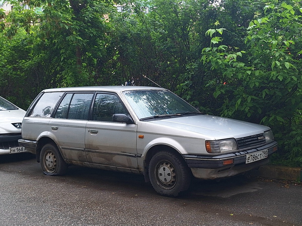 Москва, № Е 786 СТ 790 — Mazda 323 (BF) '86-94