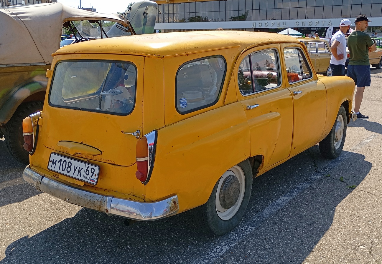 Тверская область, № М 108 УК 69 — Москвич-423/423Н '57-63; Тверская область — Фестиваль "Столица Ретро 2025"