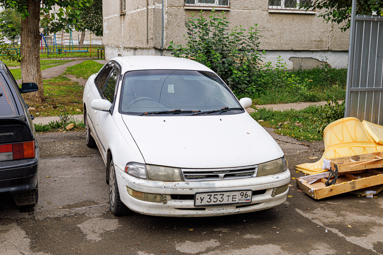 Свердловская область, № У 353 ТЕ 96 — Toyota Carina (T190) '92-96