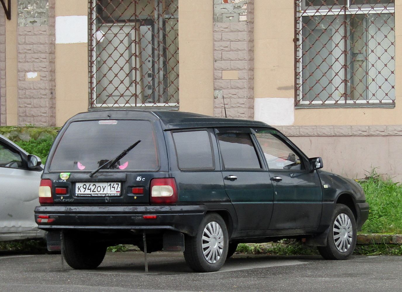 Ленинградская область, № К 942 ОУ 147 — Иж-21261-030 '04-05