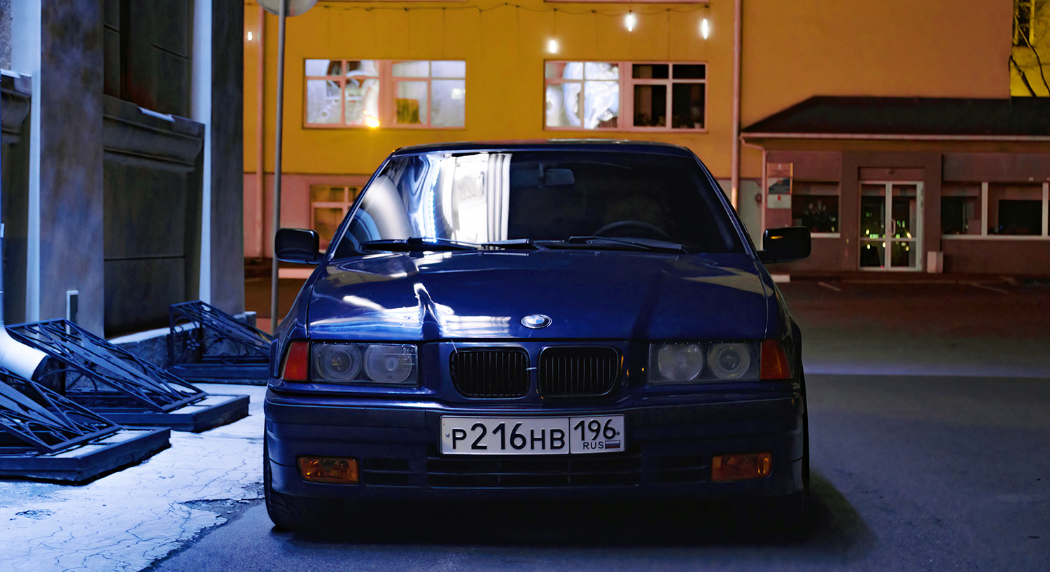 Свердловская область, № Р 216 НВ 196 — BMW 3 Series (E36) '90-00