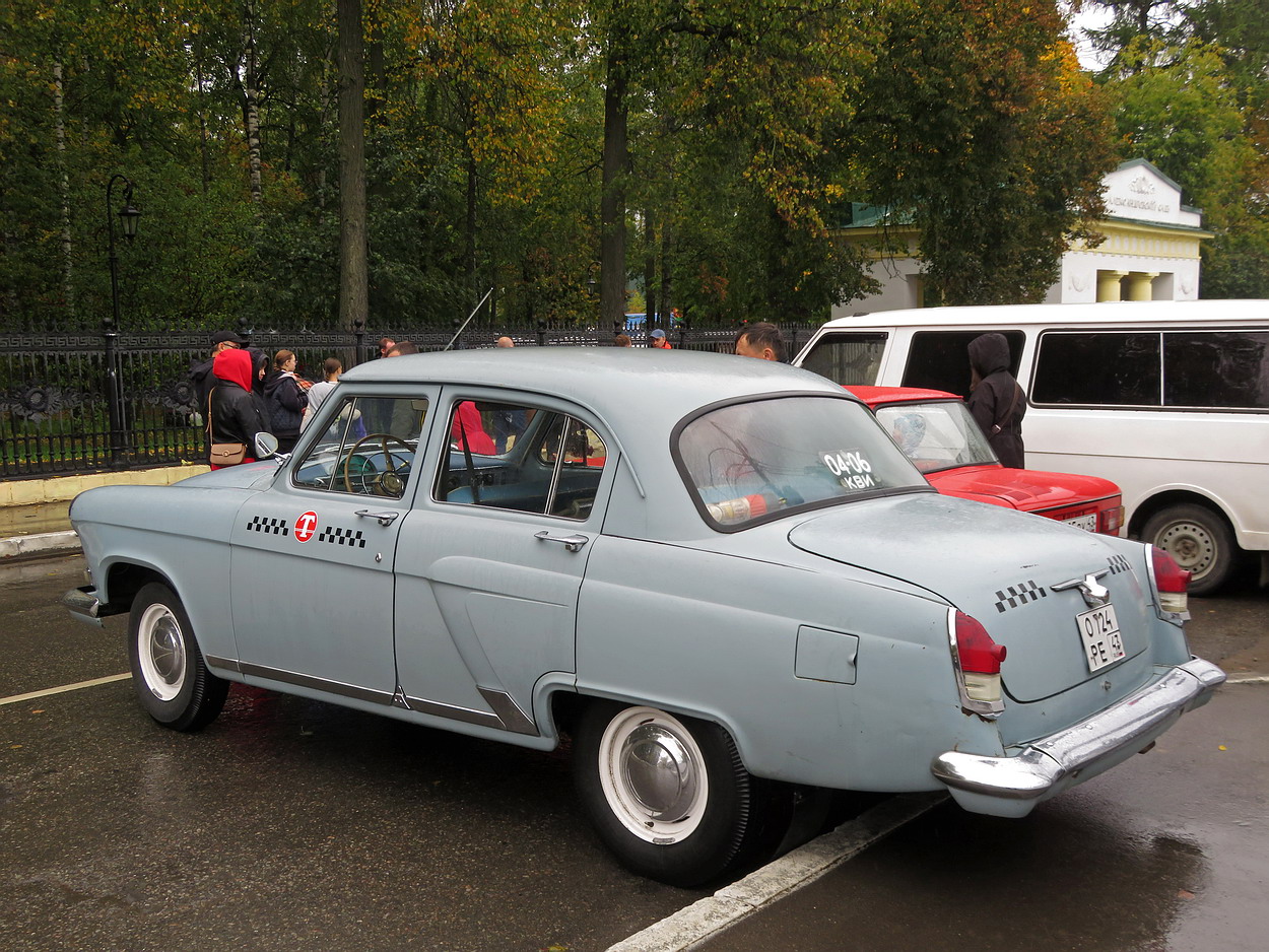 Кировская область, № О 724 РЕ 43 — ГАЗ-М-21Л Волга '62-64; Кировская область — Выставка ретро-автомобилей в Кирове в честь 651-й годовщины дня города 21 сентября 2025 года