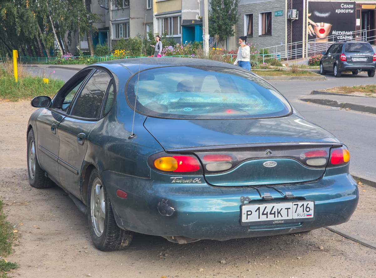 Татарстан, № Р 144 КТ 716 — Ford Taurus (3G) '95-99