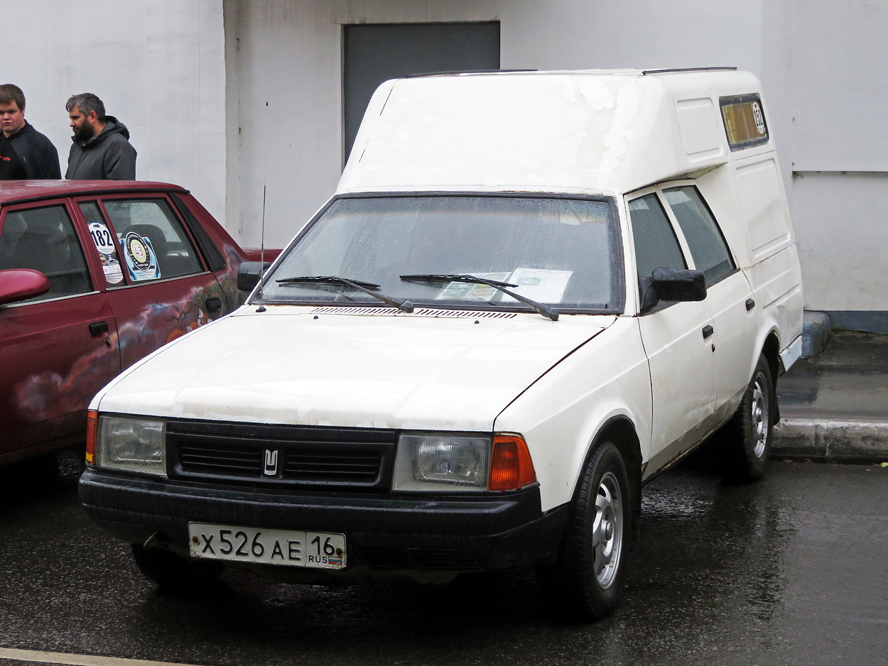 Кировская область, № Х 526 АЕ 16 — Москвич-2901 '94-01; Кировская область — Выставка ретро-автомобилей в Кирове в честь 651-й годовщины дня города 21 сентября 2025 года
