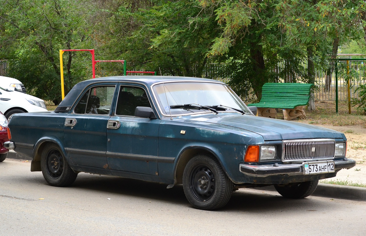 Мангистауская область, № 573 AHF 12 — ГАЗ-3102 Волга '81-08