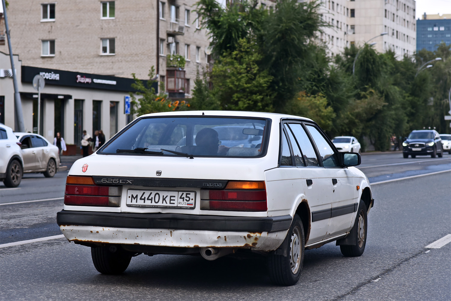 Тюменская область, № М 440 КЕ 45 — Mazda 626 (GC) '82-87