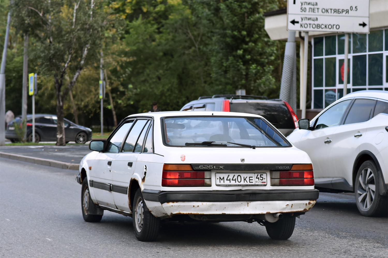 Тюменская область, № М 440 КЕ 45 — Mazda 626 (GC) '82-87
