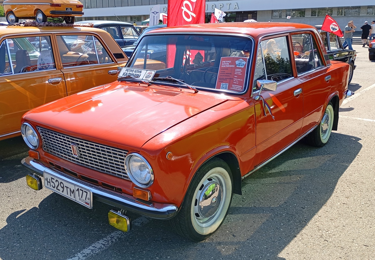 Москва, № Н 529 ТМ 177 — ВАЗ-21013 Жигули '77-88; Тверская область — Фестиваль "Столица Ретро 2025"