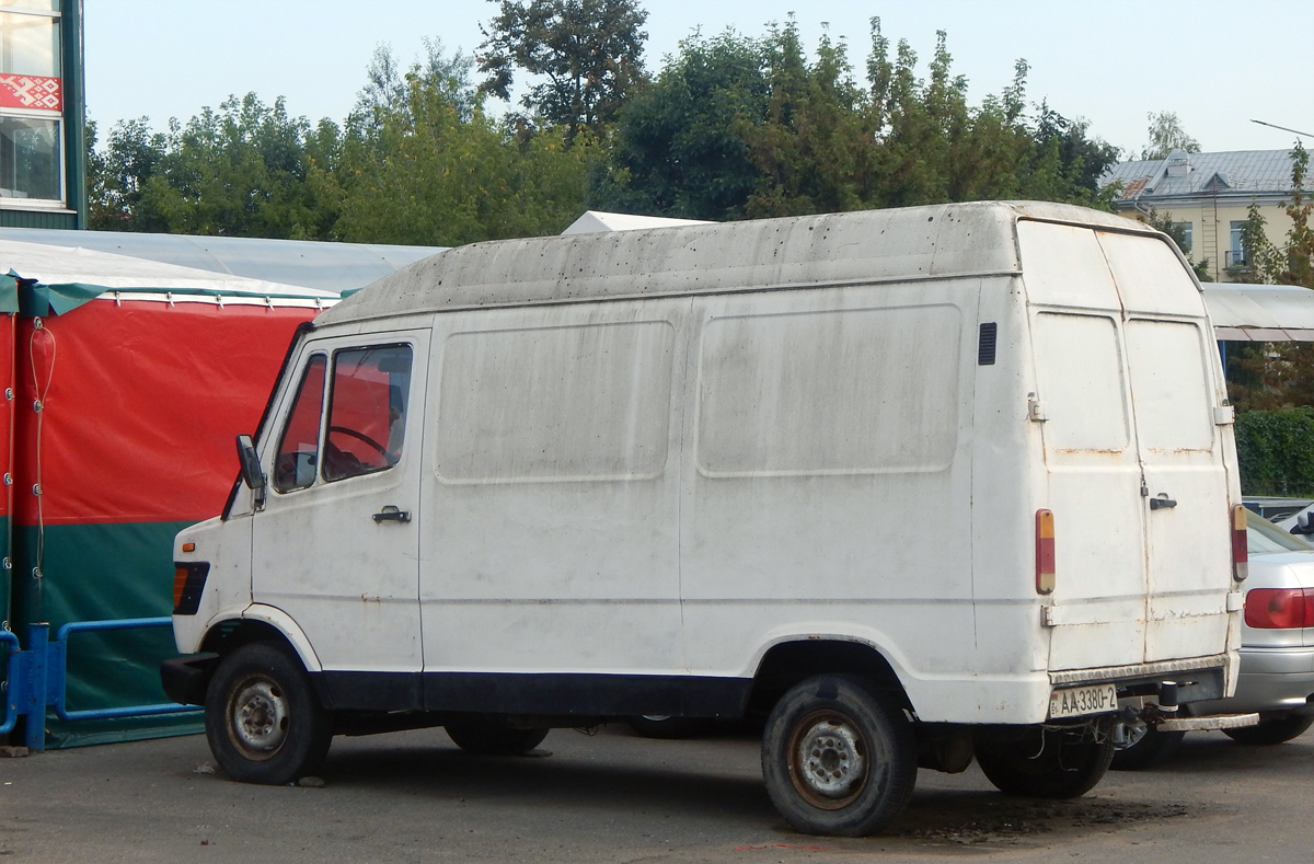 Витебская область, № АА 3380-2 — Mercedes-Benz T1 '76-96