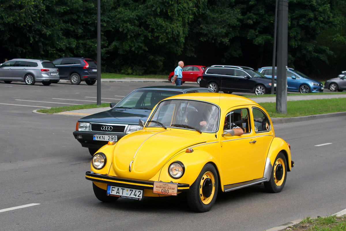 Литва, № FAT 742 — Volkswagen Käfer 1302/1303 '70-75; Литва — Nesenstanti klasika 2025