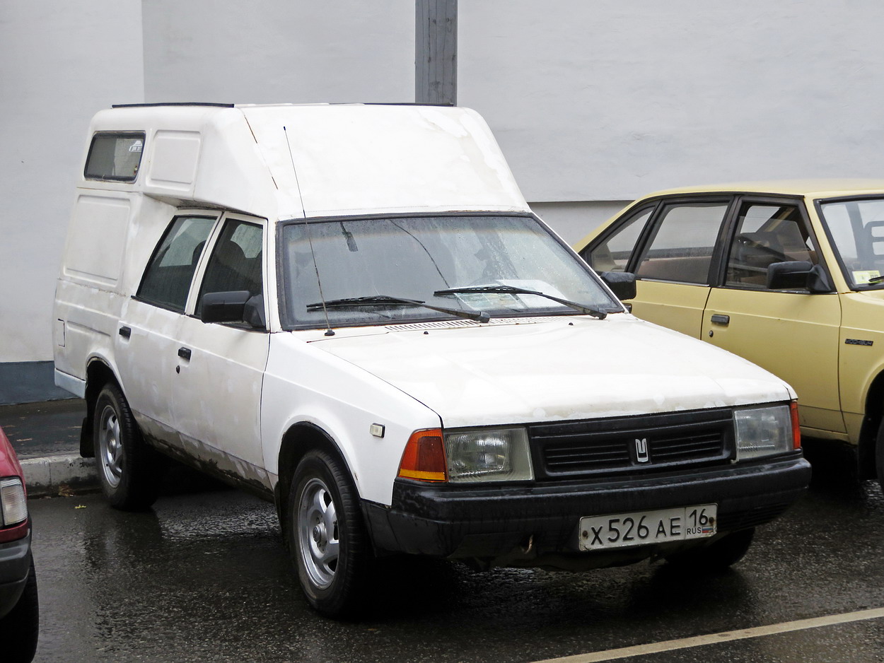 Кировская область, № Х 526 АЕ 16 — Москвич-2901 '94-01; Кировская область — Выставка ретро-автомобилей в Кирове в честь 651-й годовщины дня города 21 сентября 2025 года