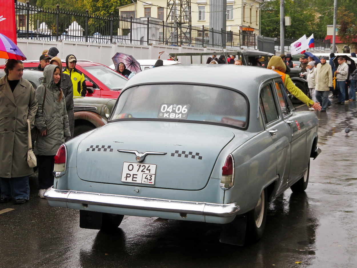 Кировская область, № О 724 РЕ 43 — ГАЗ-М-21Л Волга '62-64; Кировская область — Выставка ретро-автомобилей в Кирове в честь 651-й годовщины дня города 21 сентября 2025 года