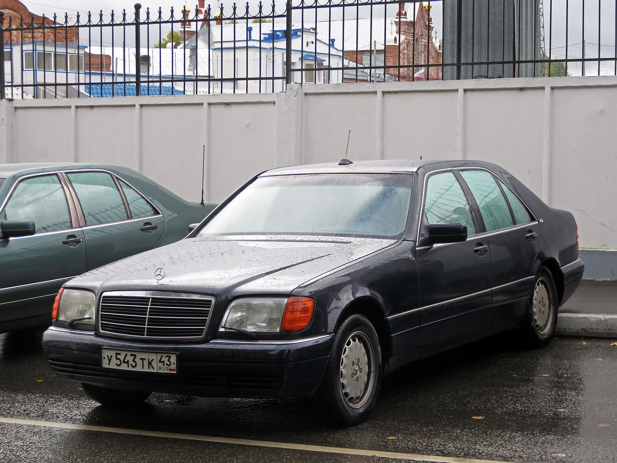 Кировская область, № У 543 ТК 43 — Mercedes-Benz (W140) '91-98; Кировская область — Выставка ретро-автомобилей в Кирове в честь 651-й годовщины дня города 21 сентября 2025 года