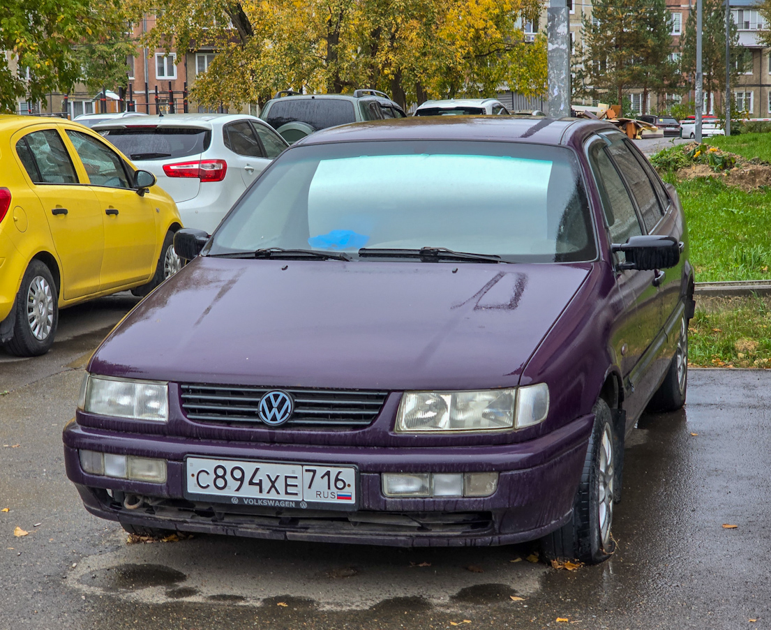 Татарстан, № С 894 ХЕ 716 — Volkswagen Passat (B4) '93-97