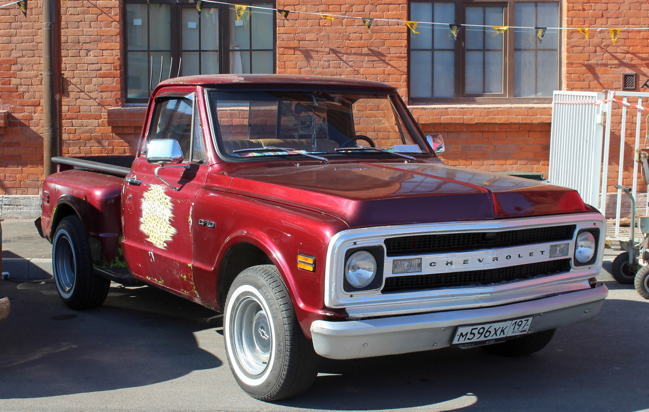 Москва, № М 596 ХК 197 — Chevrolet C/K-Series (3G) '73-91; Санкт-Петербург — Ежегодная выставка классических и кастомных автомобилей и мотоциклов "Original Meet"