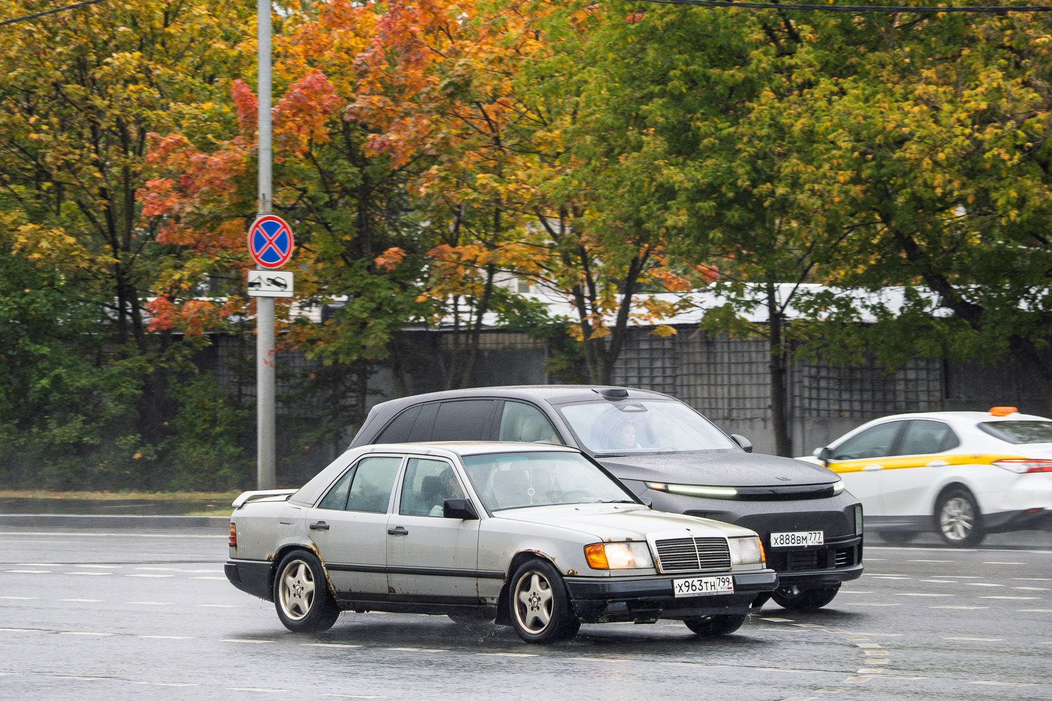Москва, № Х 963 ТН 799 — Mercedes-Benz (W124) '84-96