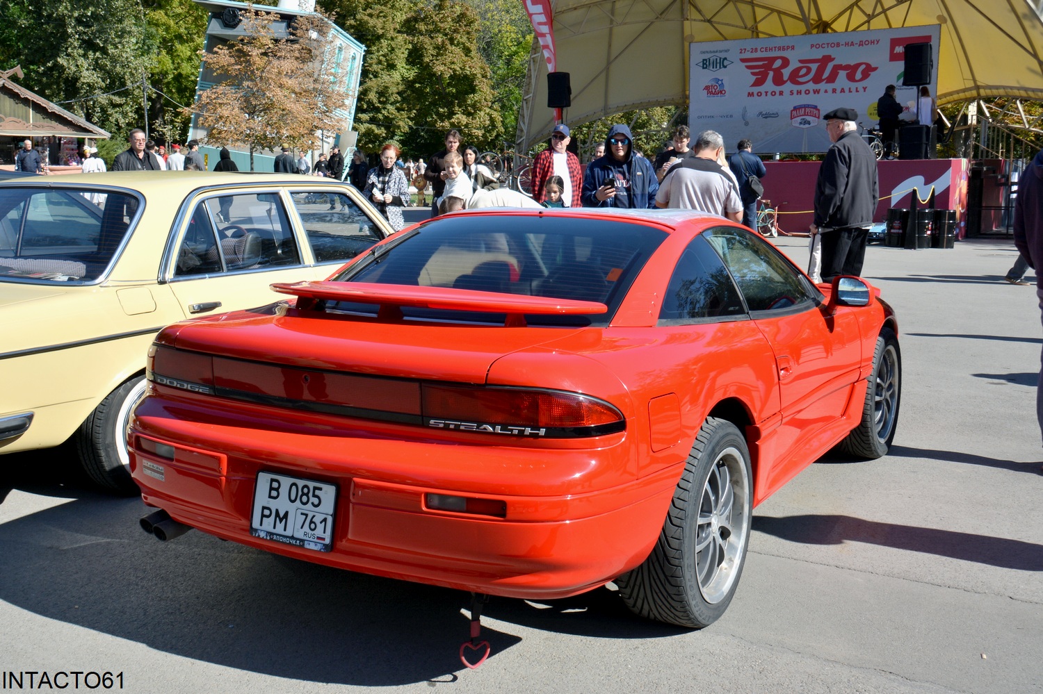 Ростовская область, № В 085 РМ 761 — Dodge Stealth '91-93; Ростовская область — Retro Motor Show_2025_Сентябрь