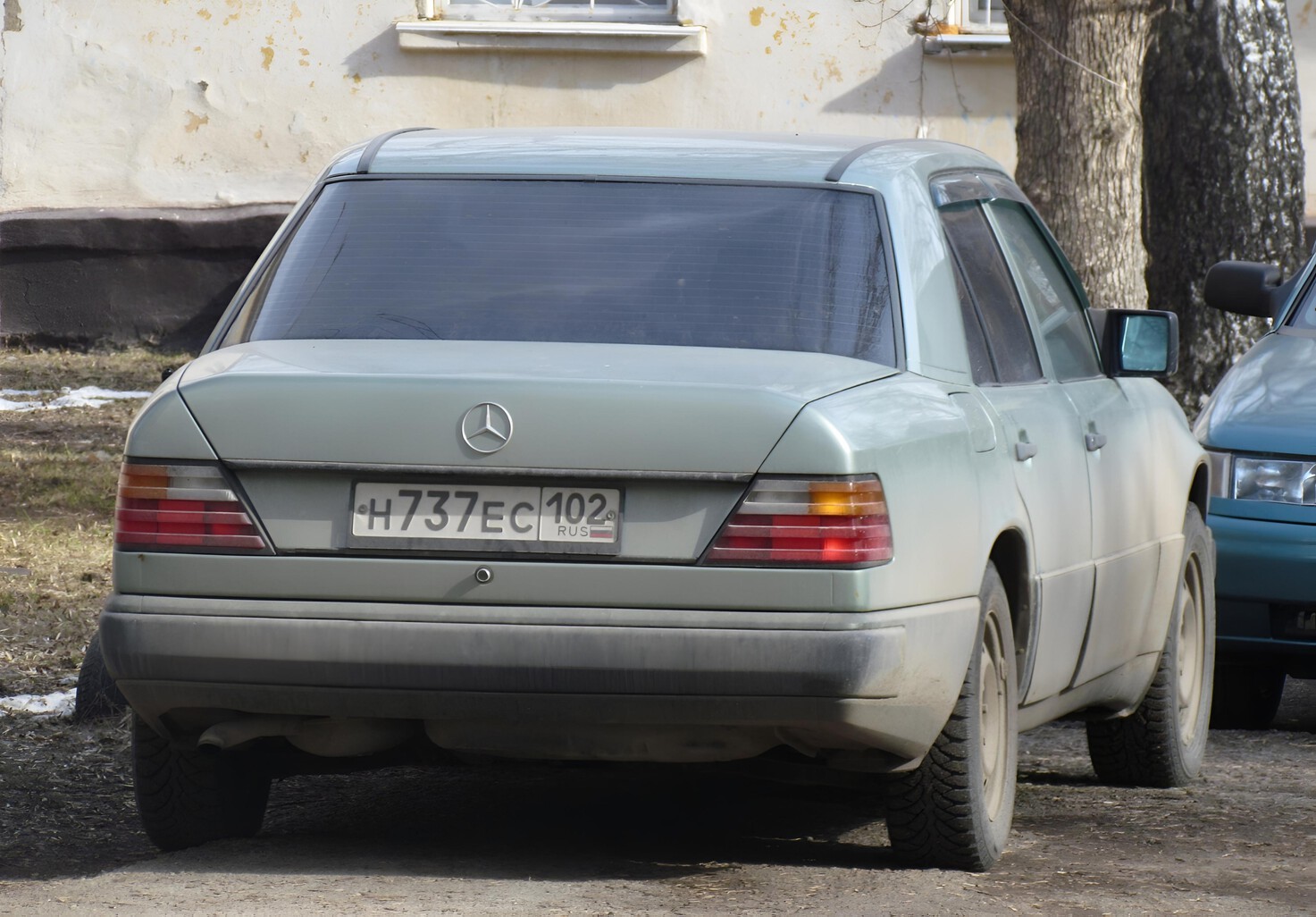 Башкортостан, № Н 737 ЕС 102 — Mercedes-Benz (W124) '84-96