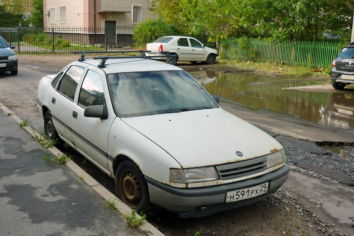 Архангельская область, № Н 591 РХ 29 — Opel Vectra (A) '88-95