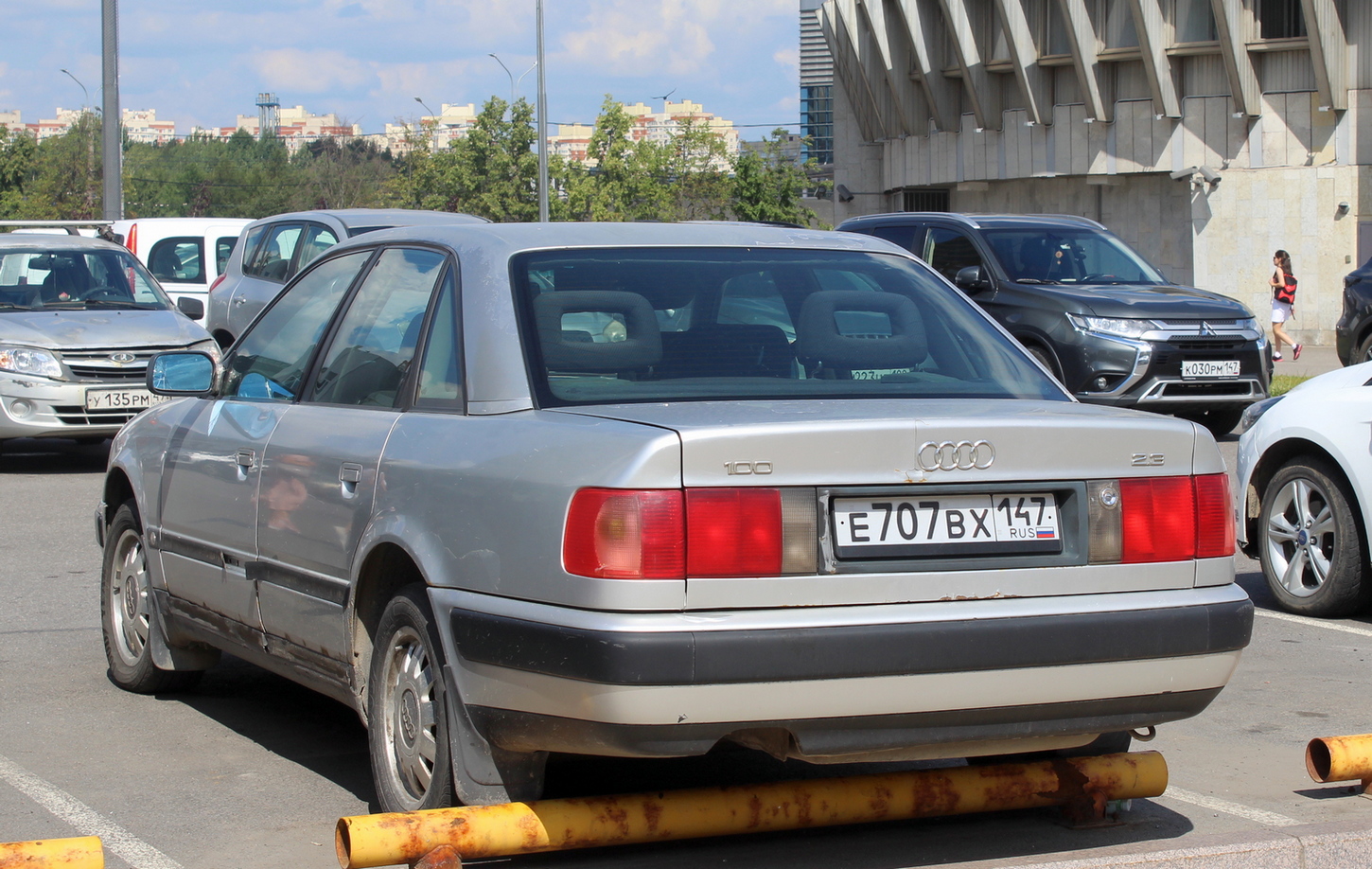 Ленинградская область, № Е 707 ВХ 147 — Audi 100 (C4) '90-94