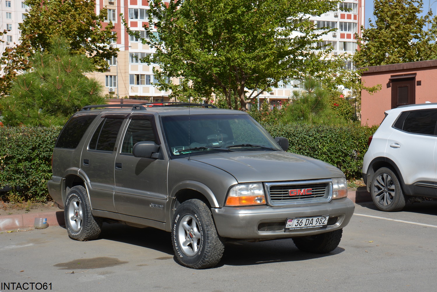 Армения, № 36 DA 982 — GMC Jimmy (2G) '95-05