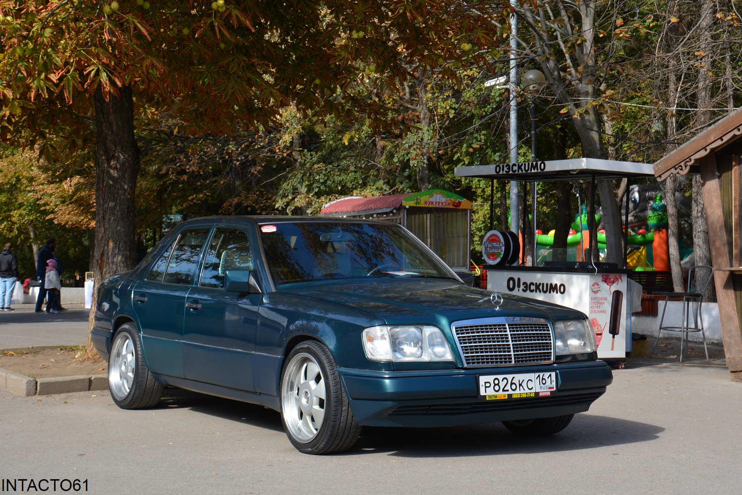 Ростовская область, № Р 826 КС 161 — Mercedes-Benz (W124) '84-96; Ростовская область — Retro Motor Show_2025_Сентябрь