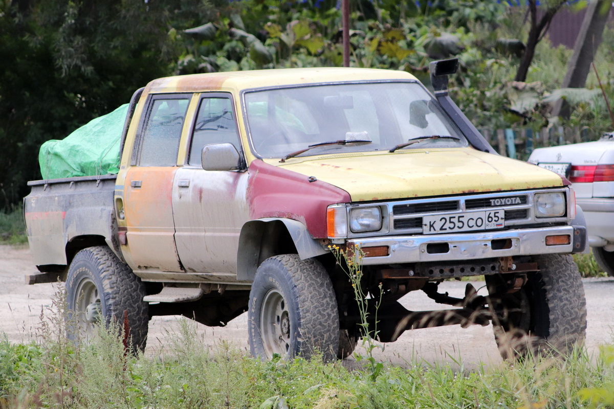 Сахалинская область, № К 255 СО 65 — Toyota Hilux (N50/N60/N70) '83-97