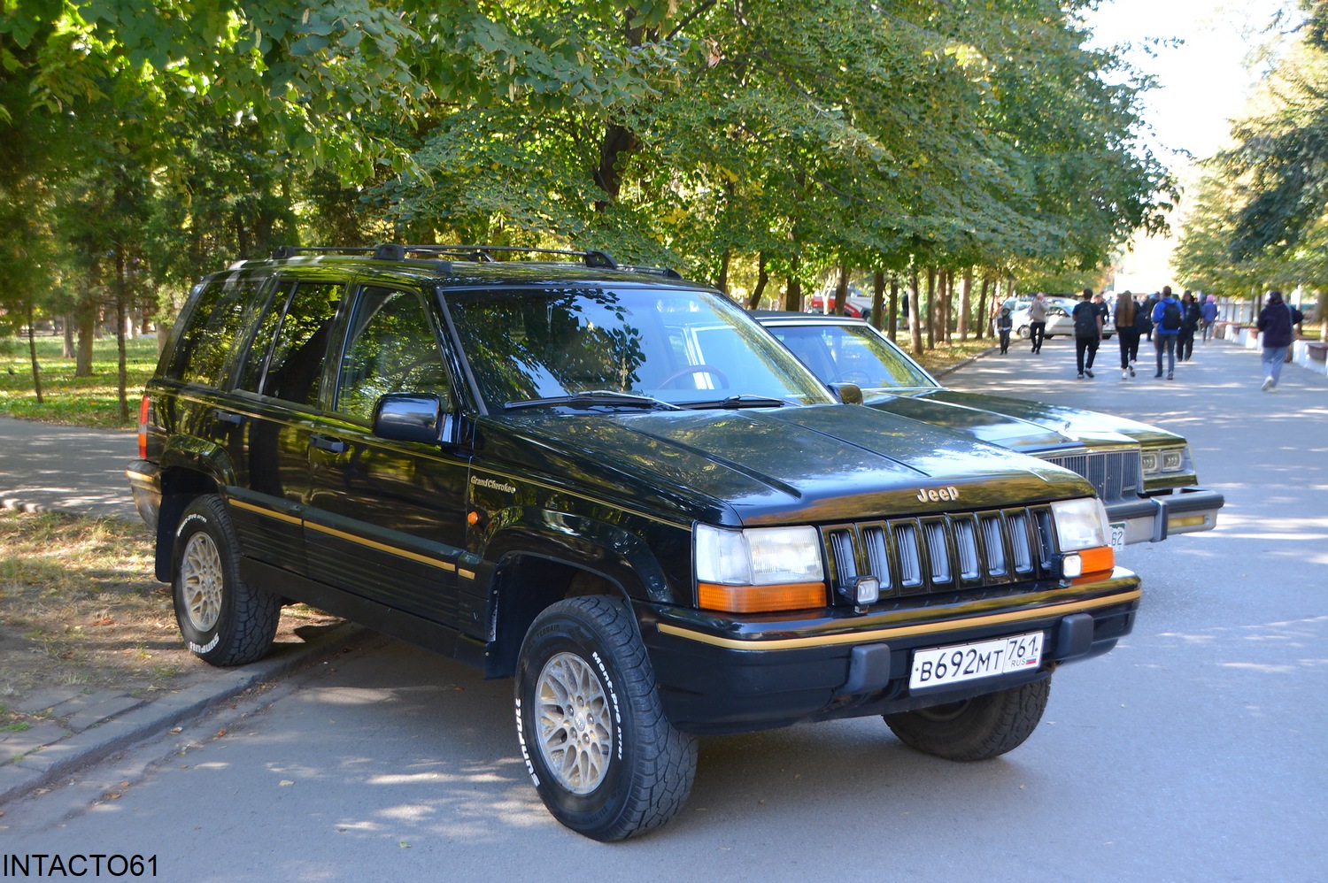 Ростовская область, № В 692 МТ 761 — Jeep Grand Cherokee (ZJ) '92-98; Ростовская область — Retro Motor Show_2025_Сентябрь