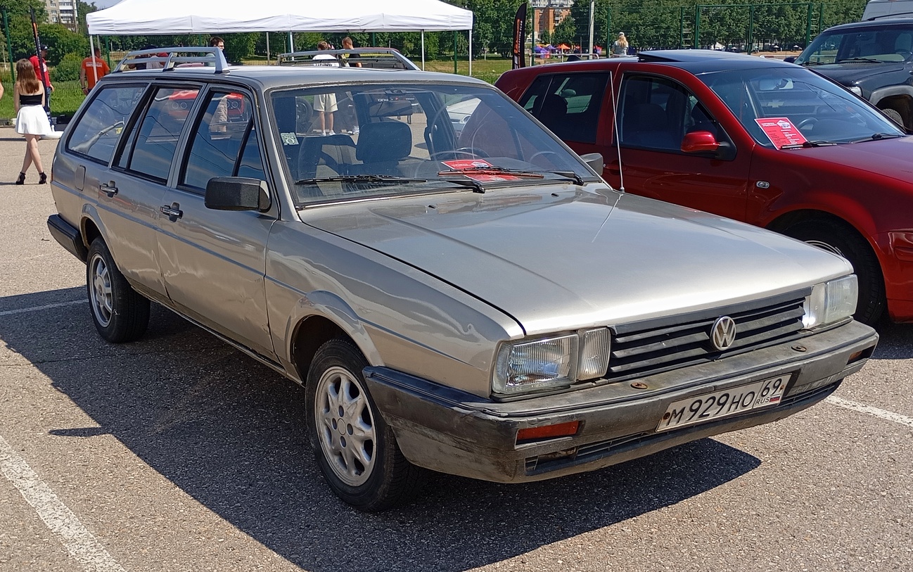 Тверская область, № М 929 НО 69 — Volkswagen Passat Variant (B2) '80-88; Тверская область — Фестиваль "Столица Ретро 2025"
