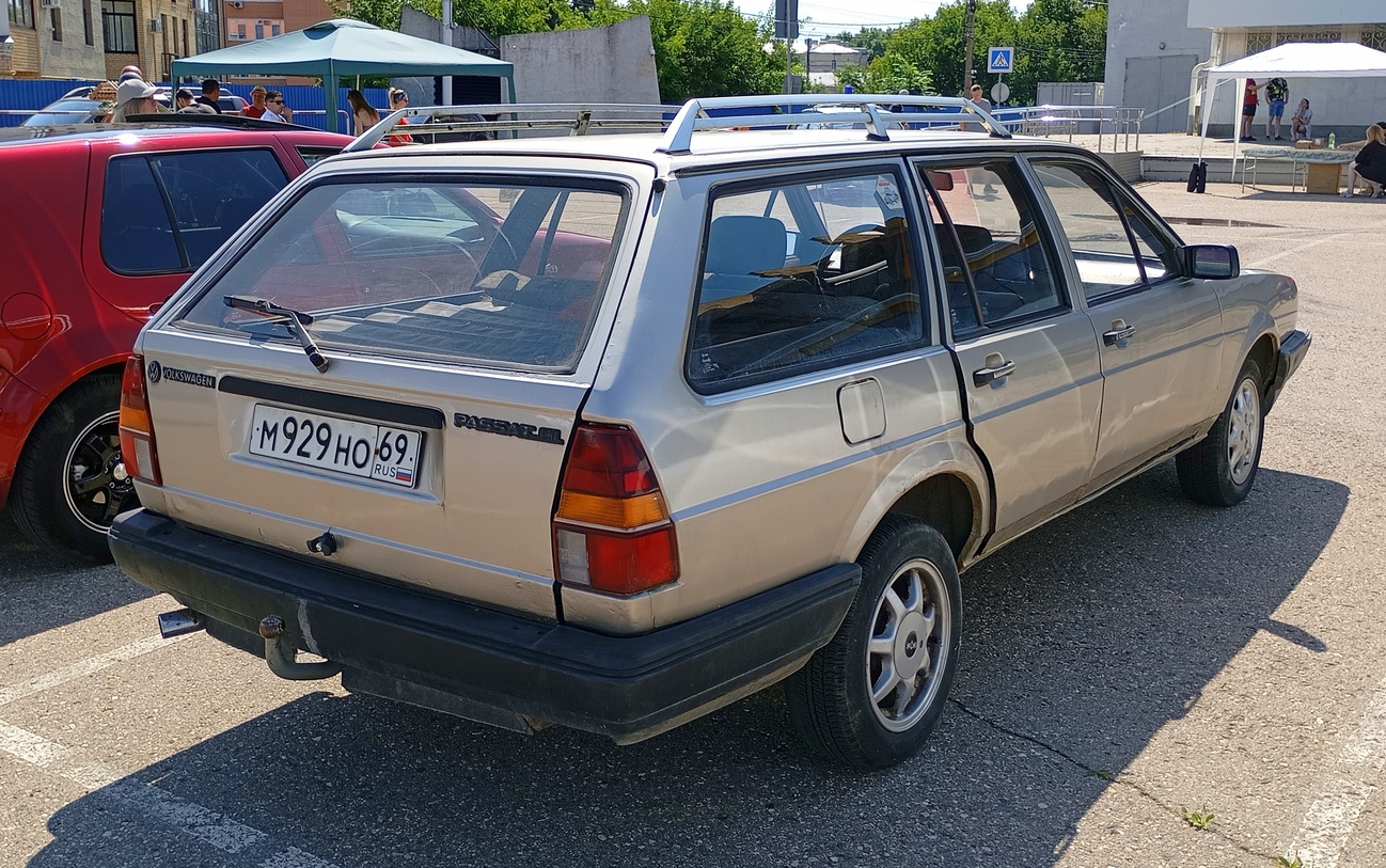 Тверская область, № М 929 НО 69 — Volkswagen Passat Variant (B2) '80-88; Тверская область — Фестиваль "Столица Ретро 2025"