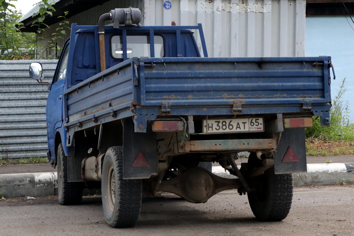 Сахалинская область, № Н 386 АТ 65 — Toyota ToyoAce (Y20/Y30/Y40), 79–85