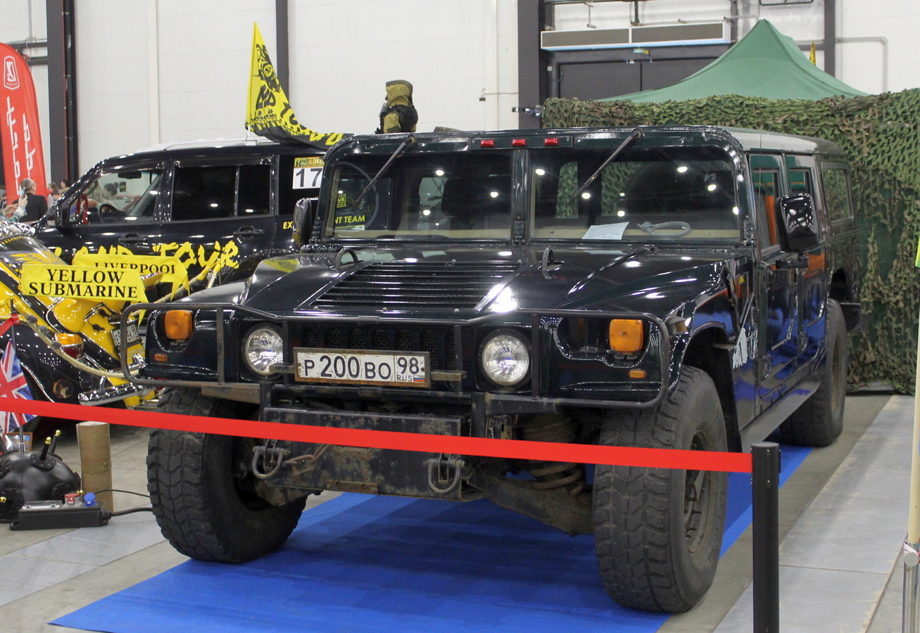 Санкт-Петербург, № Р 200 ВО 98 — Hummer H1 '92-06; Санкт-Петербург — Олдтаймер-Галерея Ильи Сорокина