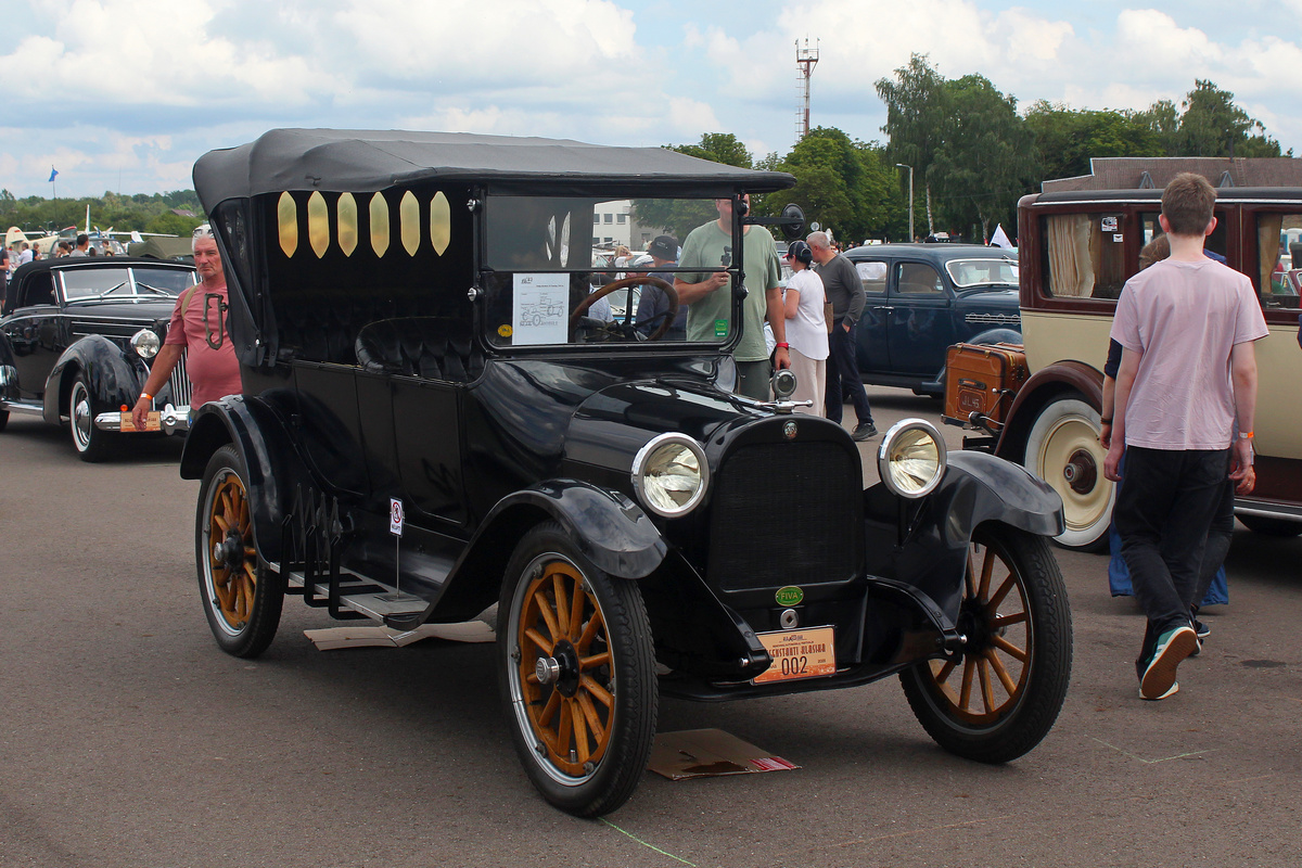 Литва, № H00422 — Dodge (Общая модель); Литва — Nesenstanti klasika 2025