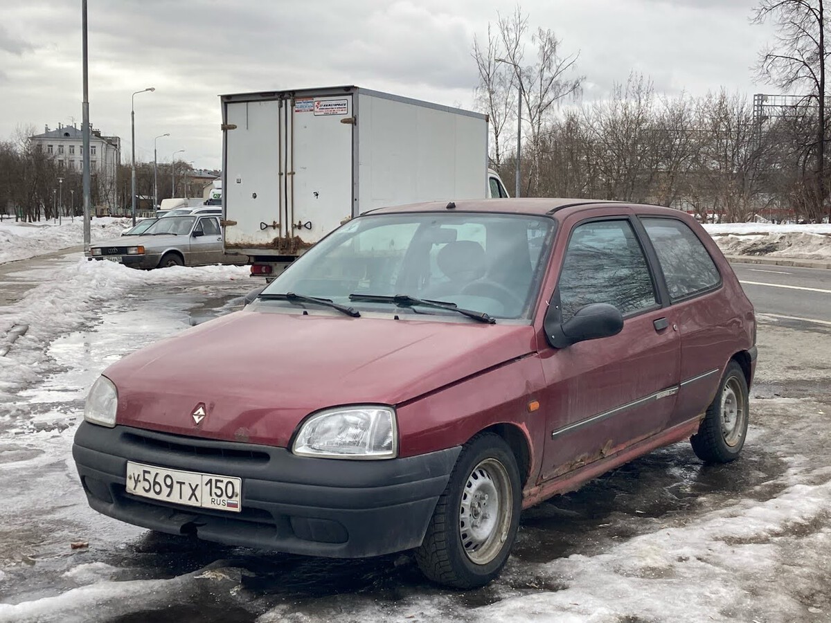 Московская область, № У 569 ТХ 150 — Renault Clio (1G) '90-98