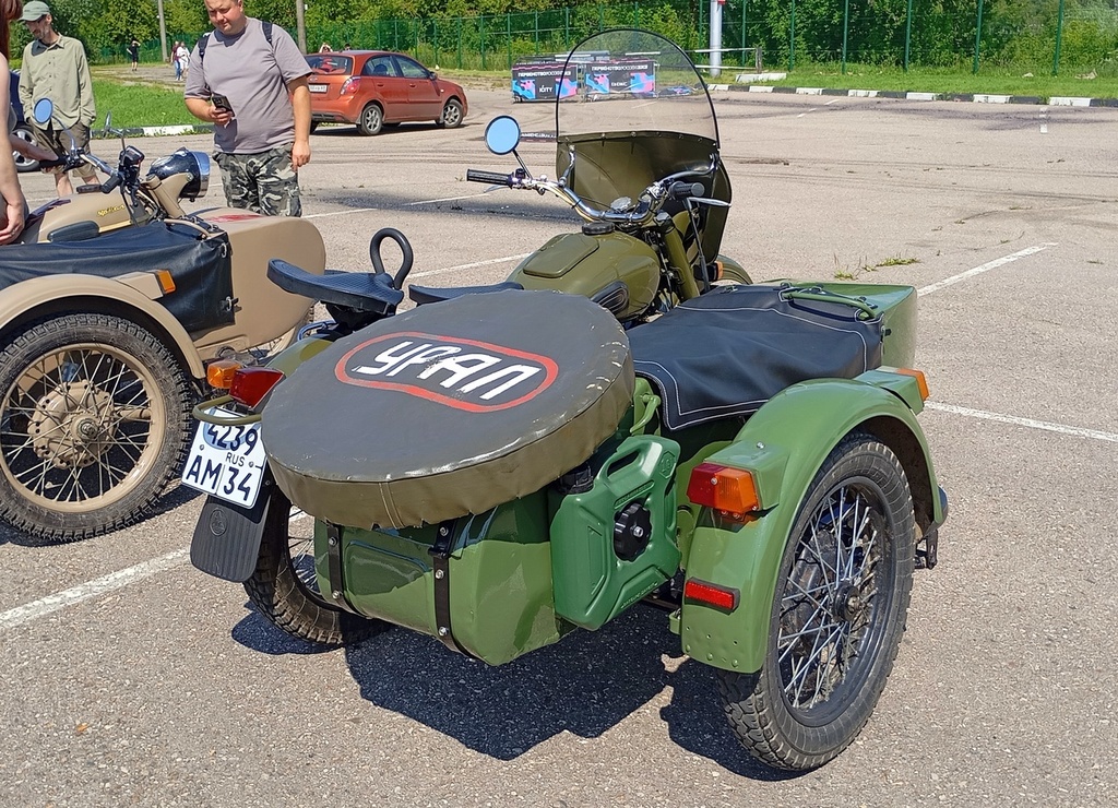 Тверская область, № 4239 АМ 34 — ИМЗ 8.103-10 Урал '87-00; Тверская область — Фестиваль "Столица Ретро 2025"