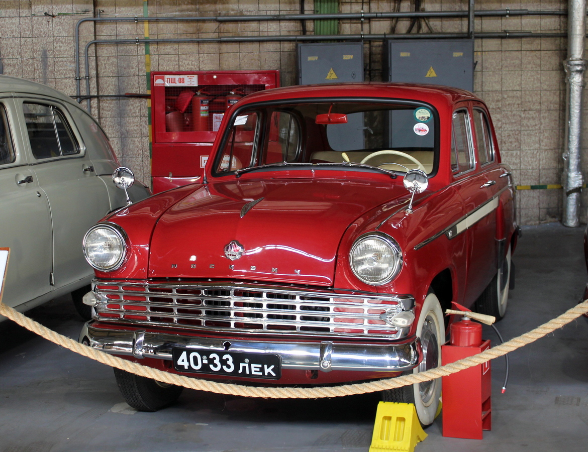 Санкт-Петербург, № Е 910 ЕУ 198 — Москвич-403ИЭ '63-65