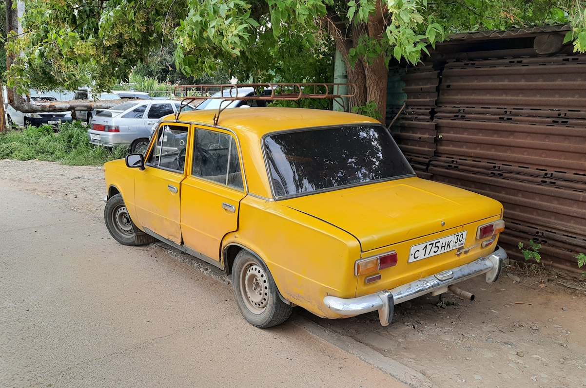 Астраханская область, № С 175 НК 30 — ВАЗ-2101 Жигули '70-83