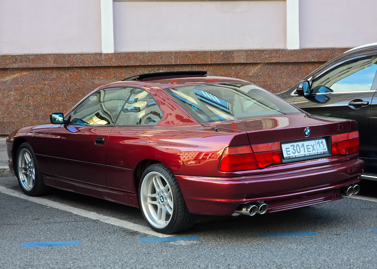 Татарстан, № Е 301 ЕХ 11 — BMW 8 Series (E31) '89-99