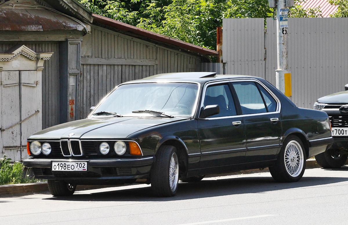 Башкортостан, № О 198 ЕО 702 — BMW 7 Series (E23) '77-86