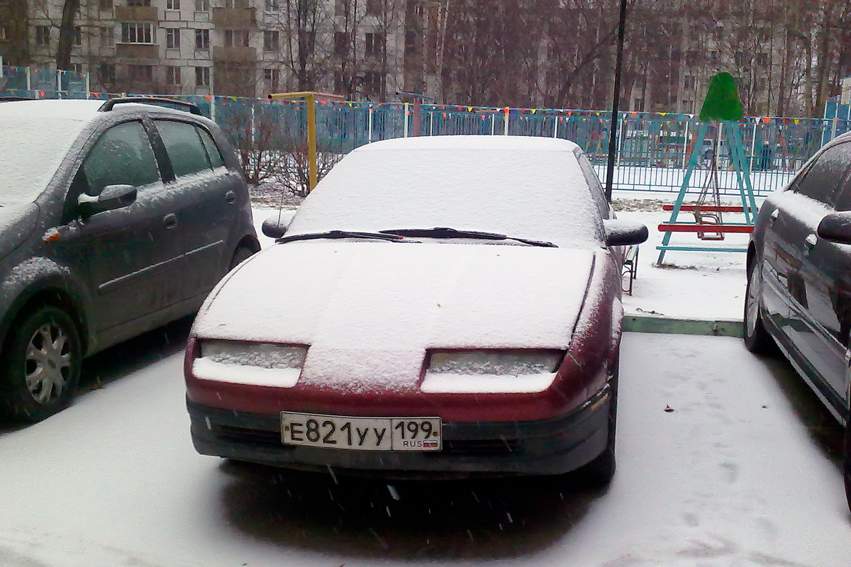 Москва, № Е 821 УУ 199 — Saturn S-Series (1G) '90-95