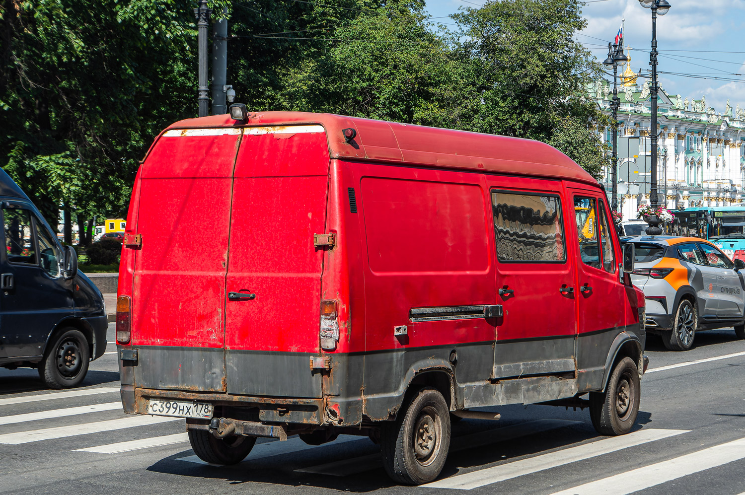 Санкт-Петербург, № С 399 НХ 178 — Mercedes-Benz T1 310D '76-96