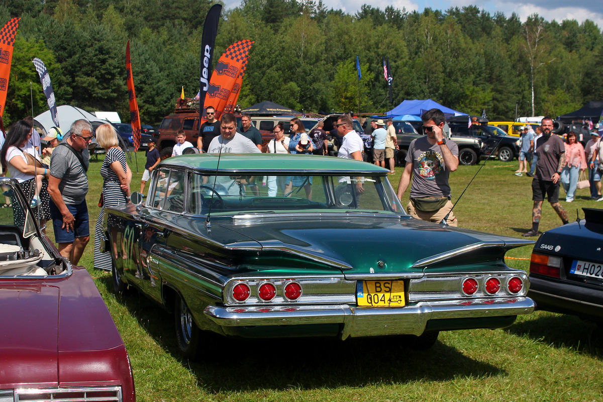 Польша, № BS 004 — Chevrolet Impala (2G) '59-60; Литва — American Spirit 2025