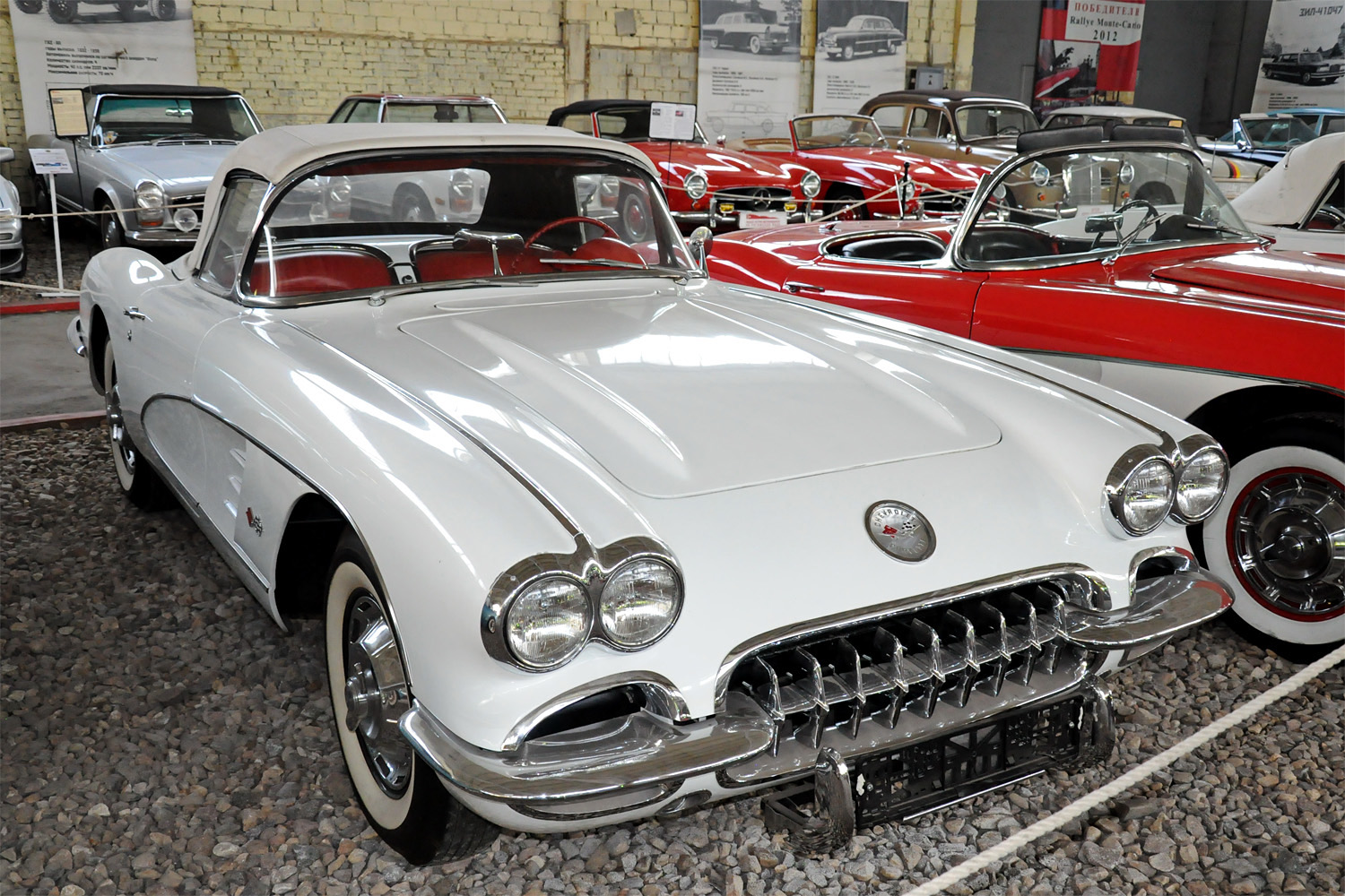 Москва, № (77) Б/Н 0035 — Chevrolet Corvette (C1) '53-62