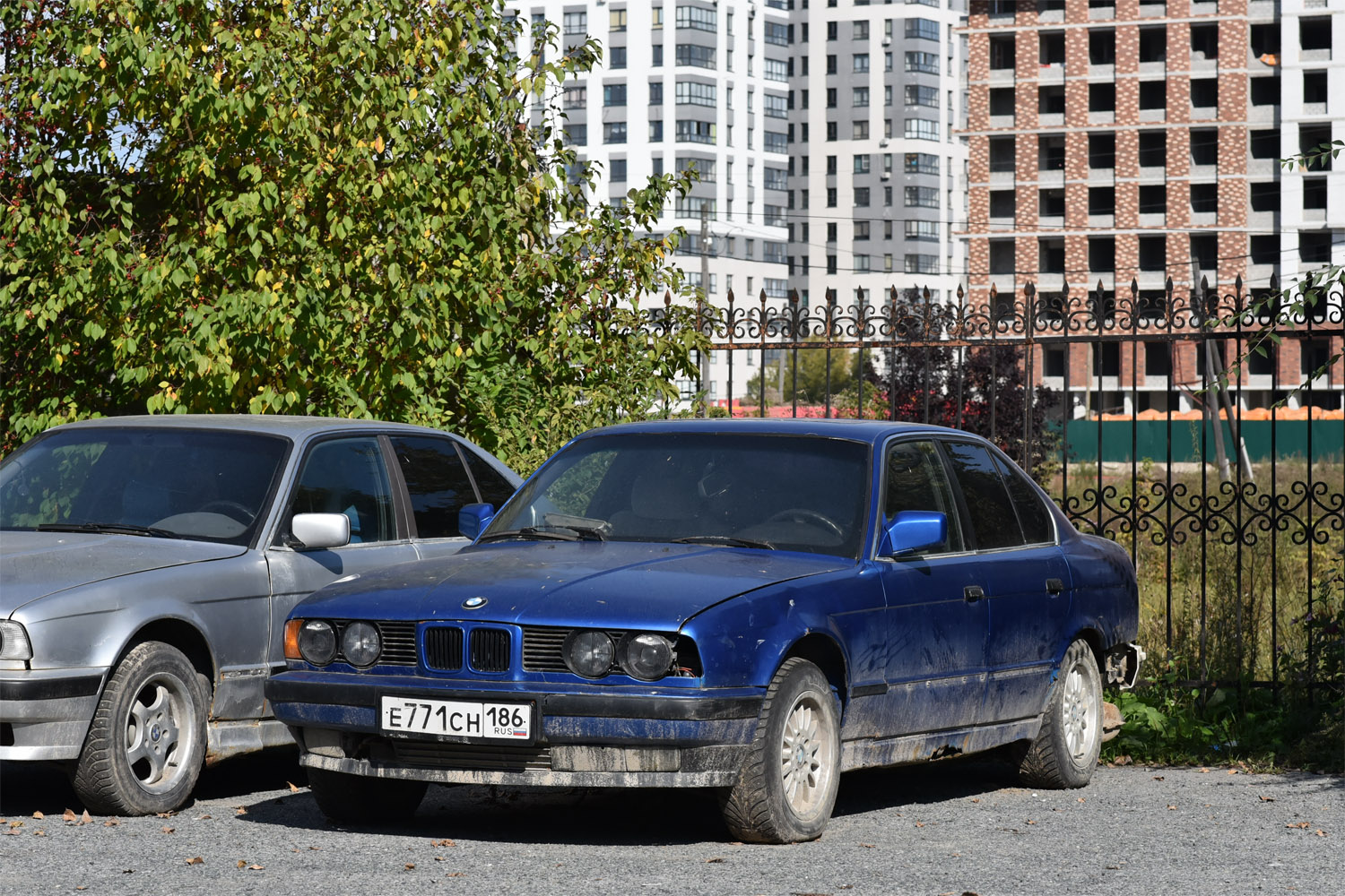 Ханты-Мансийский автоном.округ, № Е 771 СН 186 — BMW 5 Series (E34) '87-96