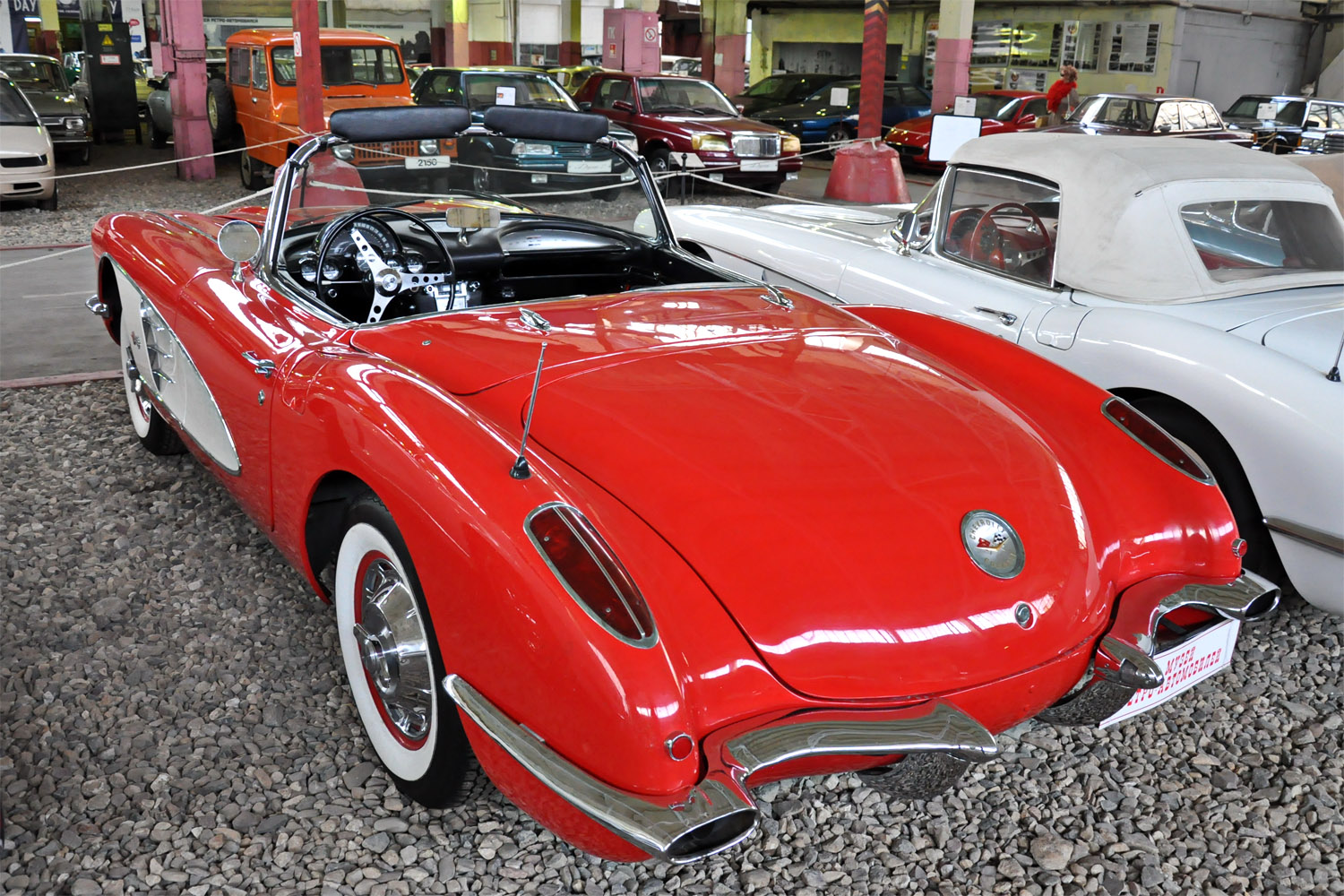 Москва, № У 172 АР 177 — Chevrolet Corvette (C1) '53-62