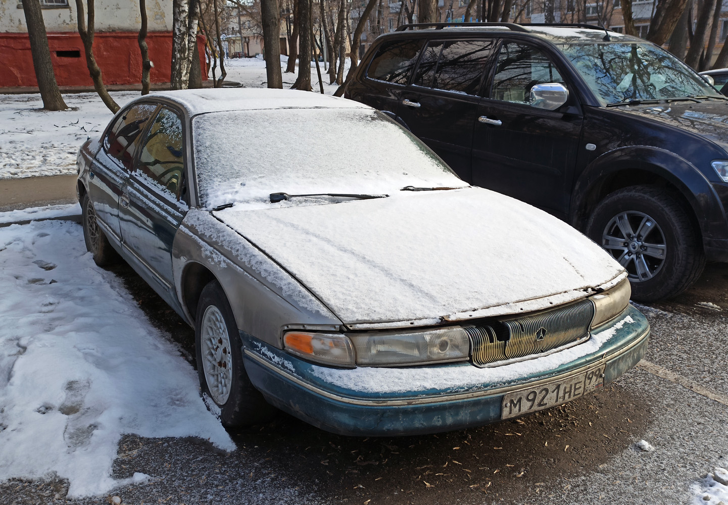 Москва, № М 921 НЕ 99 — Chrysler New Yorker (14G) '94-96