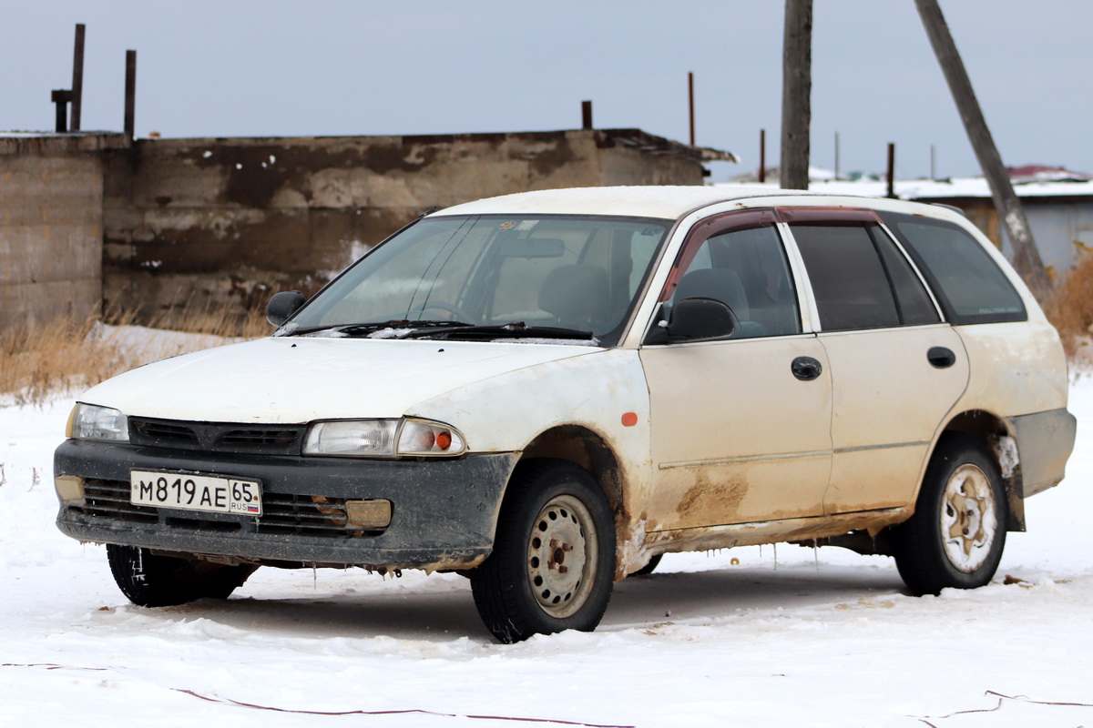 Сахалинская область, № М 819 АЕ 65 — Mitsubishi Libero '92-02